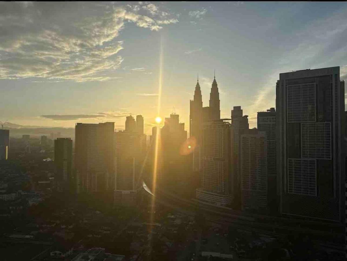 Skyline Infinity Pool- Klcc Studio-best For Couples And Travellers * Kuala Lumpur